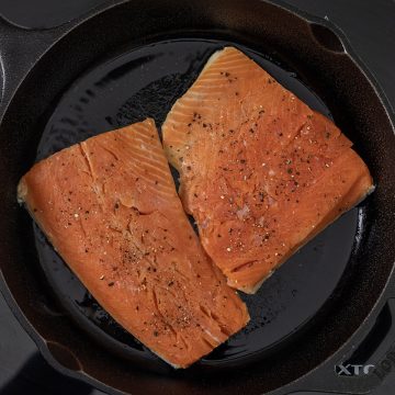 searing salmon