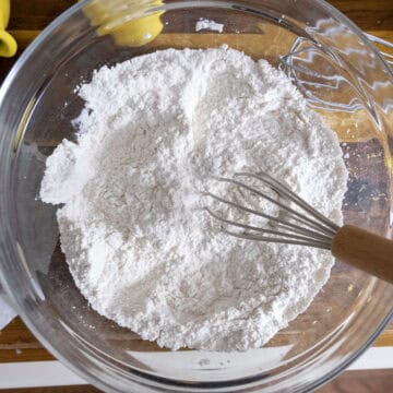 Dry ingredients combined.