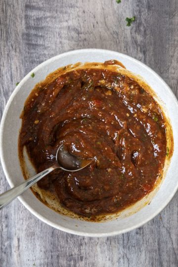 cocktail sauce ingredients combined in a dish