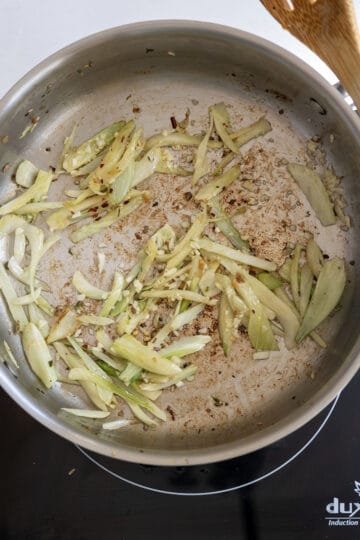 sauteed fennel with crushed red pepper and garlic