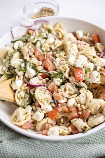 caprese tortellini salad