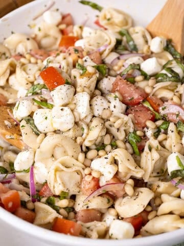 caprese tortellini salad
