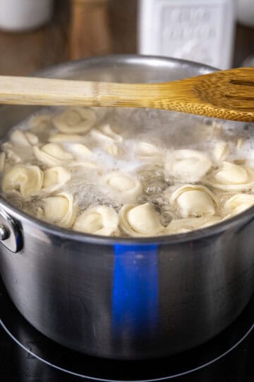 boiling tortellini