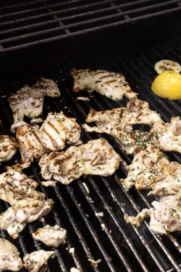 chicken thigs on the grill