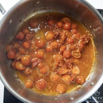 White wine added to the sauce.