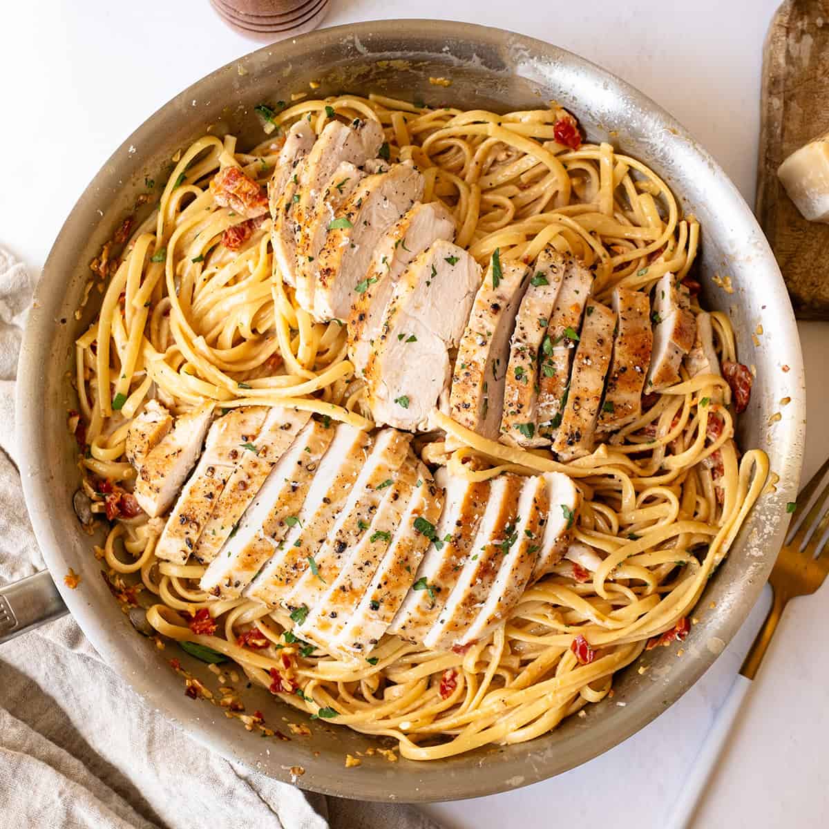 Creamy Sundried Tomato Chicken Pasta