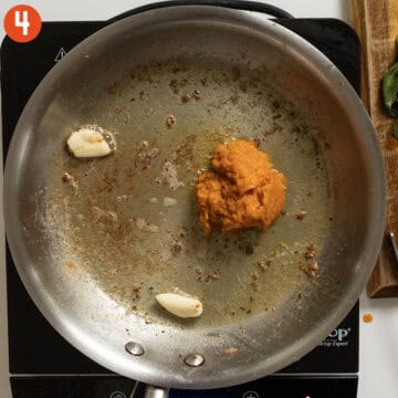 Pumpkin added to the butter sauce.