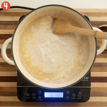 Cooked white rice added to the milk mixture.