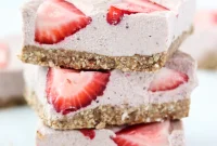 Luscious Paleo No-Bake Strawberry Cheesecake Bars