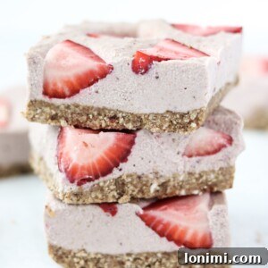 Paleo No Bake Strawberry Cheesecake Bars