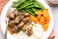 Slow Cooker Beef Tips in Rich Homemade Gravy